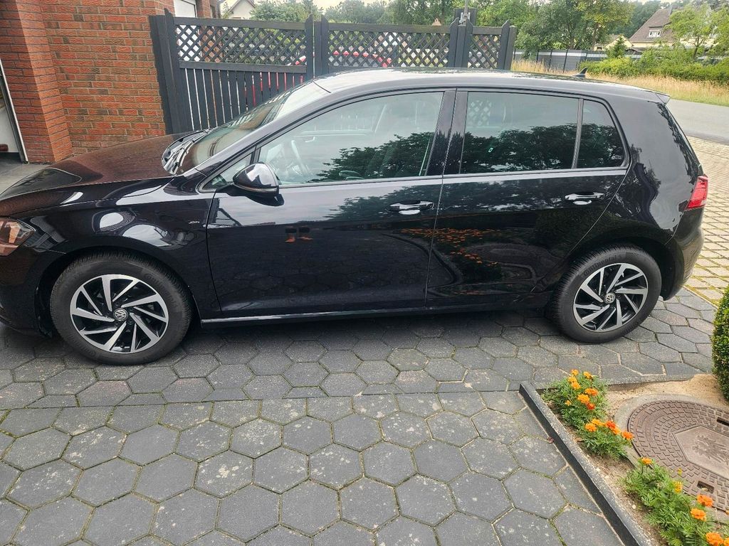 Image of Volkswagen Golf