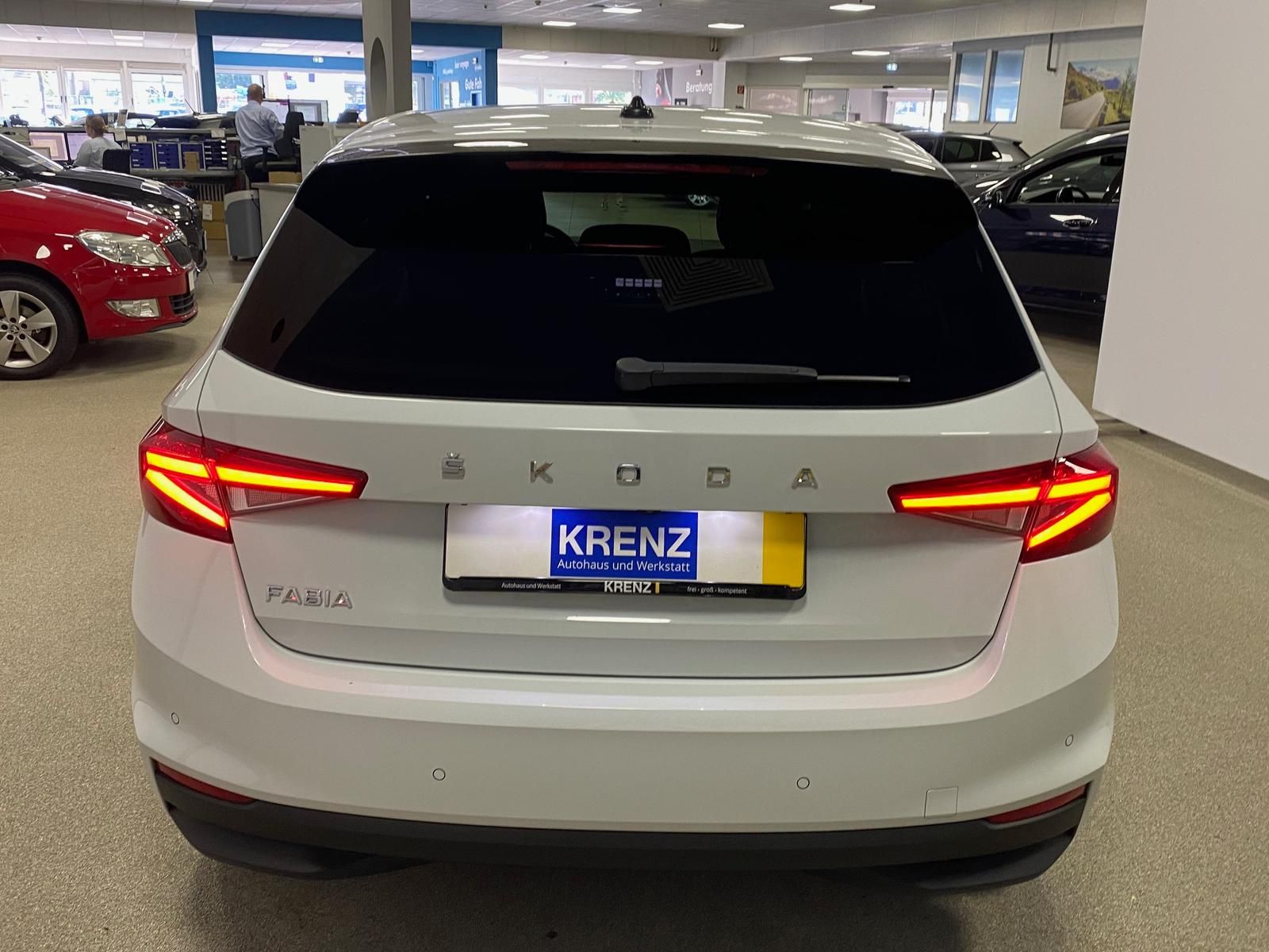 Fahrzeugabbildung SKODA Fabia 1.0 TSI Style APP+KLIMA+RFK+PDC+SITZHEIZ+A