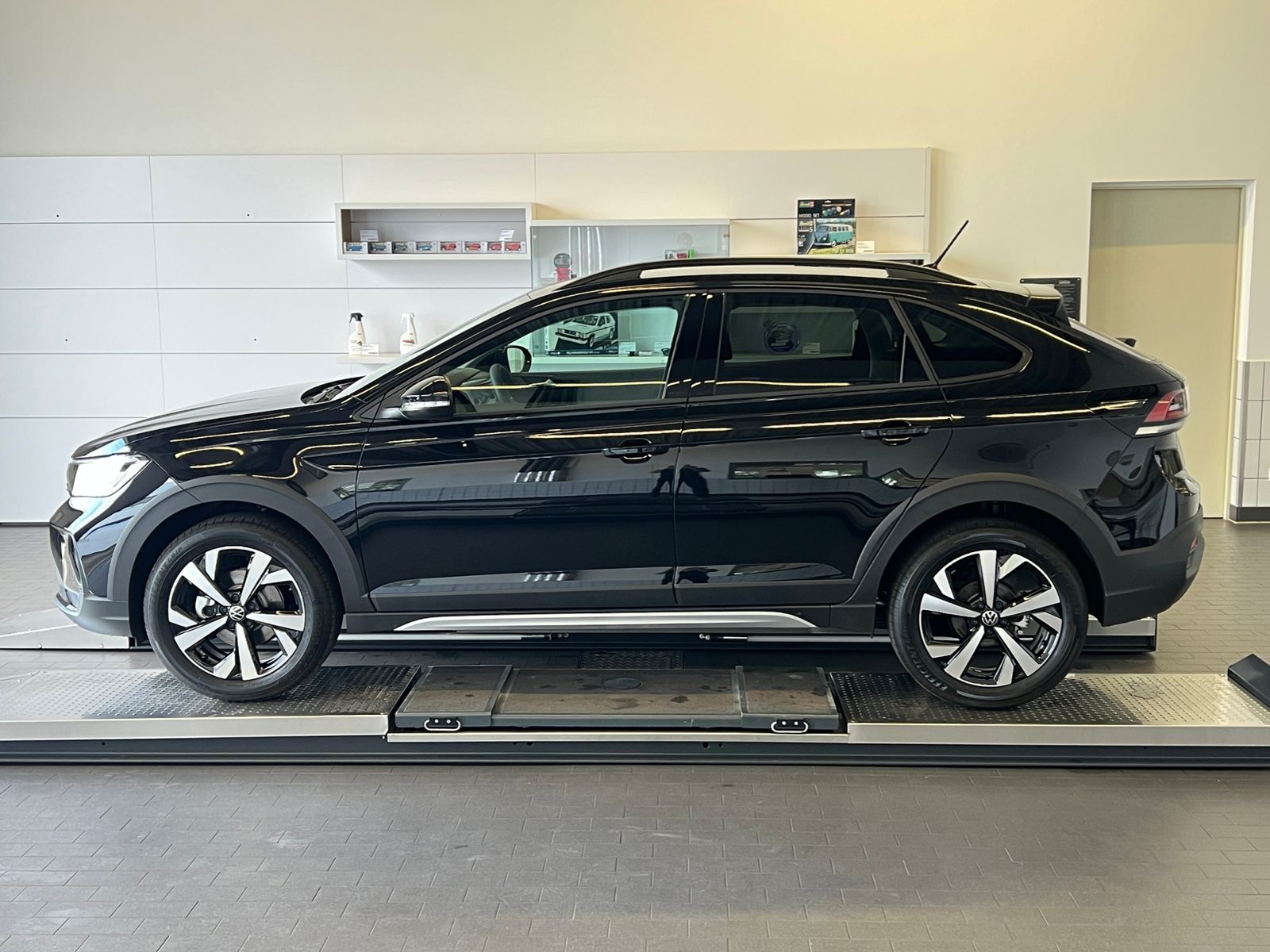 Fahrzeugabbildung Volkswagen Taigo Life 1.0 TSI DSG *Matrix,LED,ACC,Kamera,17