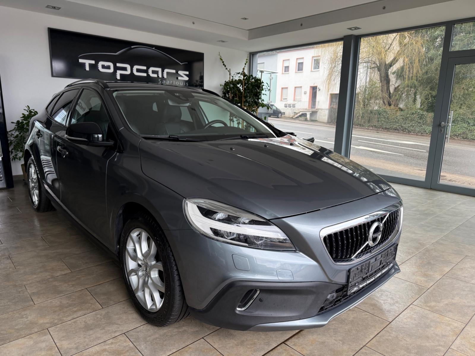 Volvo V40 Cross Country Pro*Leder*LED*Navi*Scheckheft*