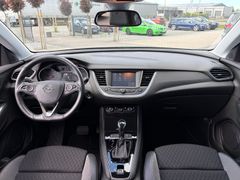 Fahrzeugabbildung Opel Grandland X 1.2 Turbo Innovation Auto. LED AHK