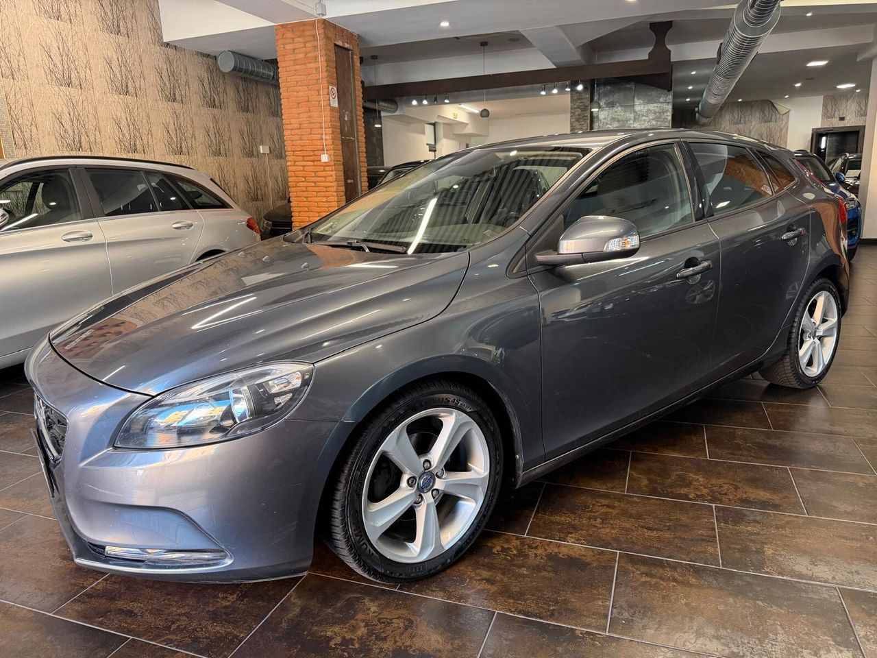 Volvo V40 - 1