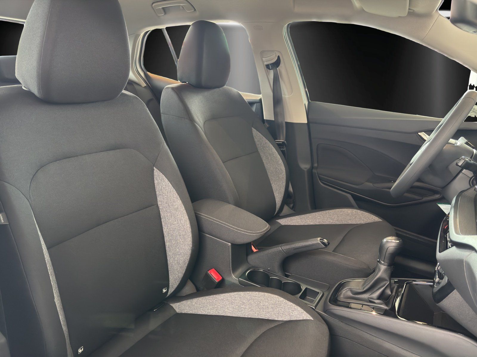 Fahrzeugabbildung SKODA Fabia Essence 1,0 TSI LED+SITZHEIZ+SPURHALTE+PDC
