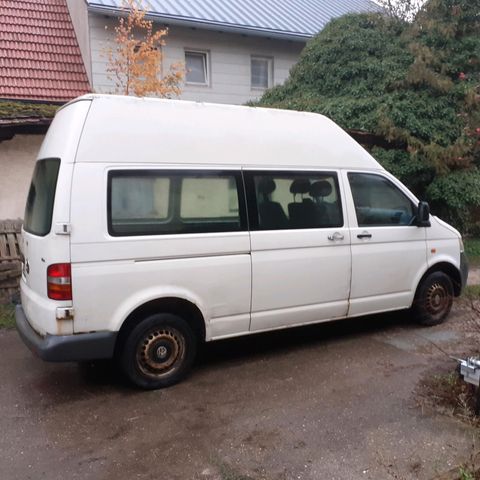 Volkswagen VW T5 Transporter mit Hochdach und langer ...