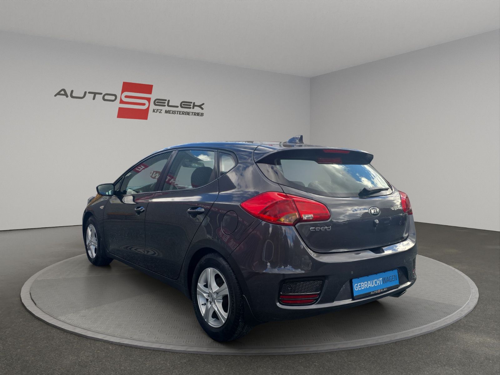 Fahrzeugabbildung Kia Cee'd Lenkradheizung/ NAVI/ RÜCKFAHRKAMERA