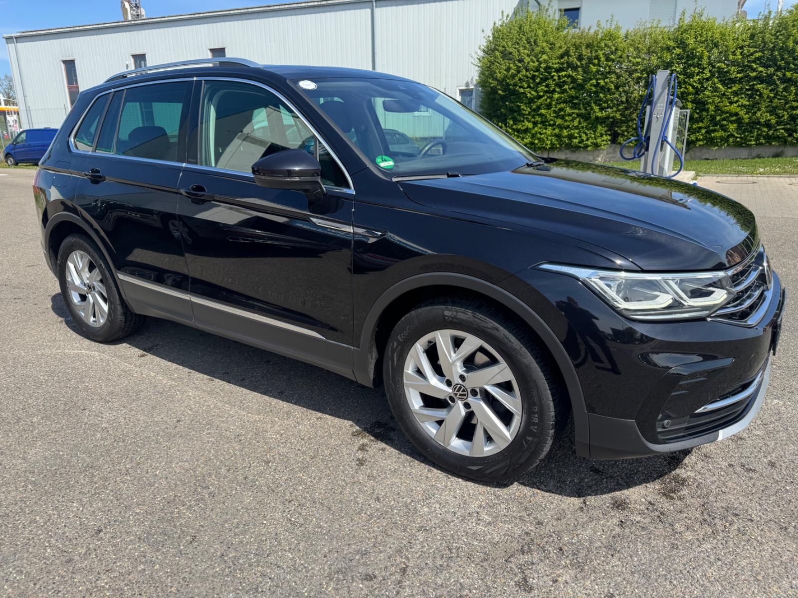 Volkswagen Tiguan Eleg.2.0TDI*DSG*PANO*ACC*AHK*VIRTUAL*IQ