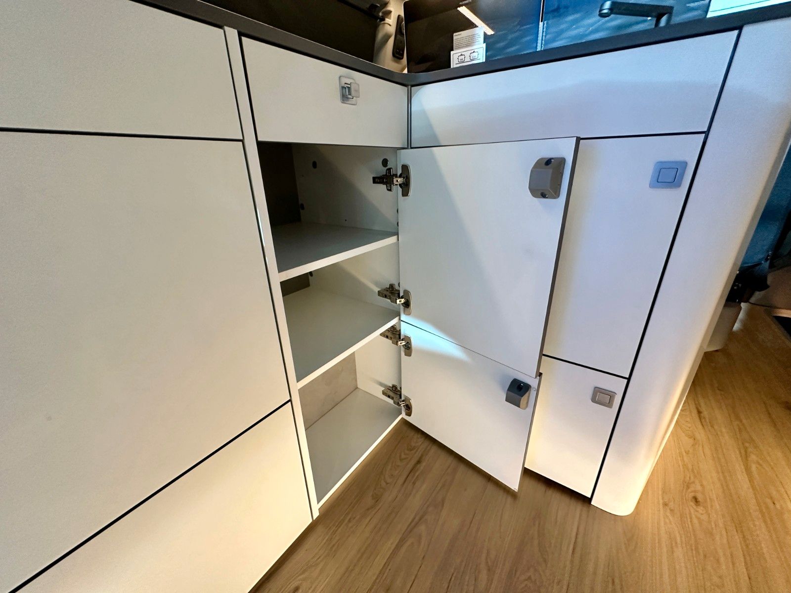 Vehicle image: Ford Nugget L2 high roof 2026 | New model V710