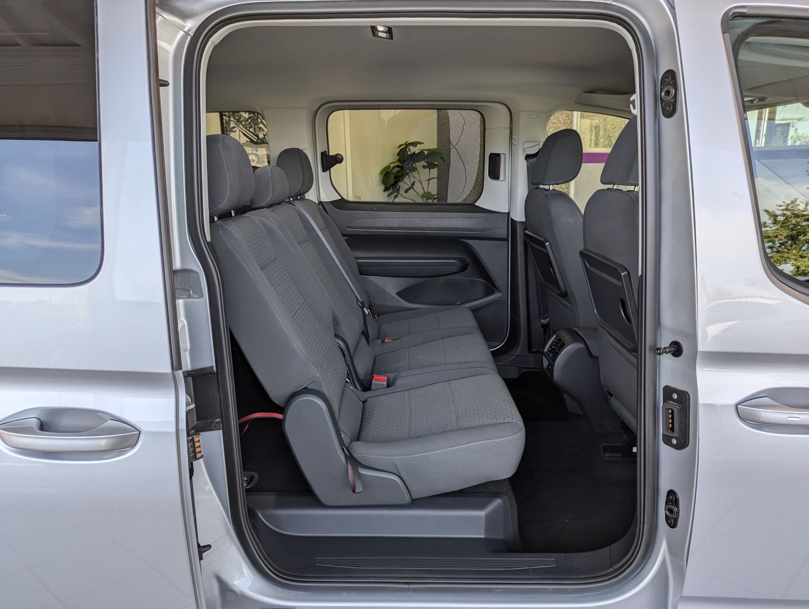 FORD Tourneo Connect L2 Titanium 7-Sitze LED Cam AHK - Image 16