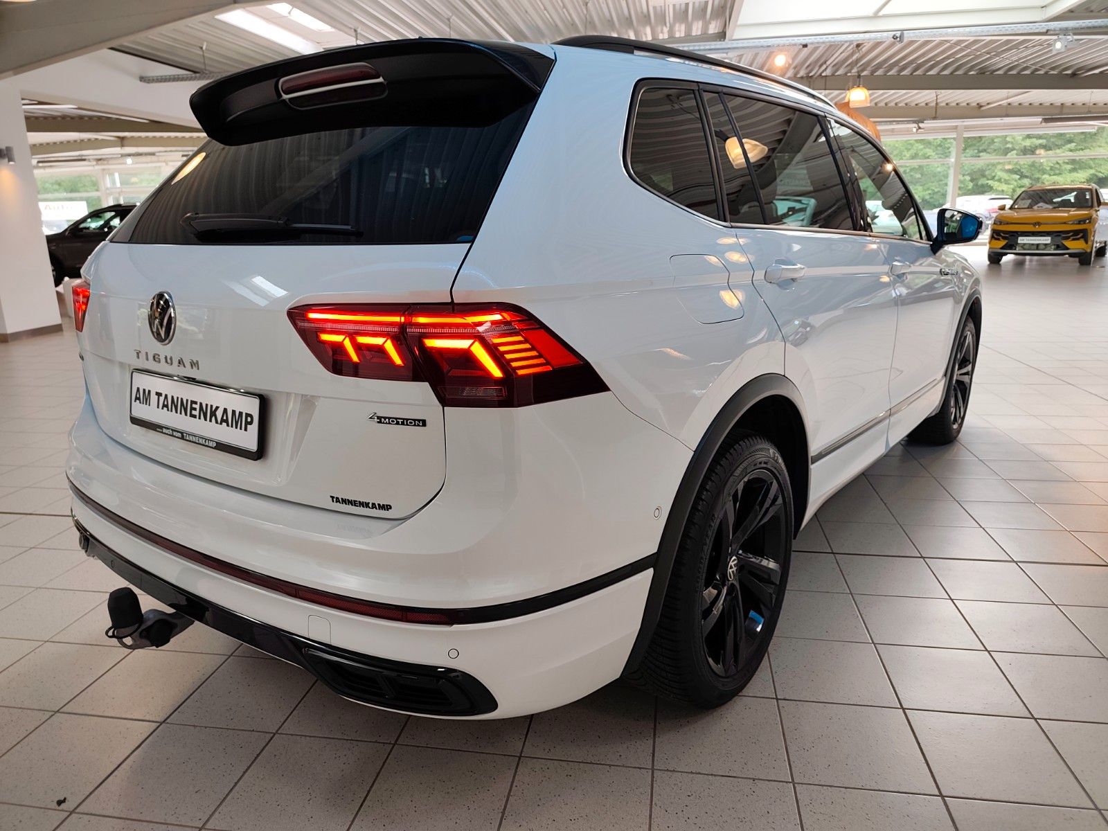 Volkswagen Tiguan Allspace 2.0 TSI 4MOTION R-Line *7-Sitze* foto 4