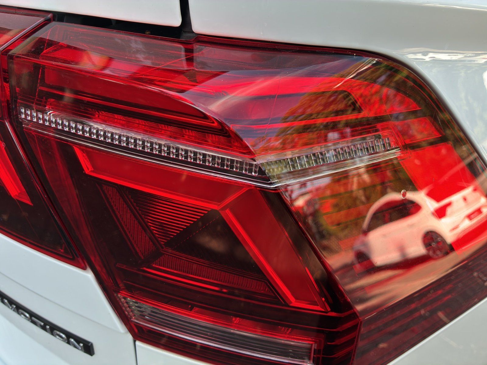 Fahrzeugabbildung Volkswagen Tiguan Allspace 2.0 TSI 4Motion Elegance 360,AHK