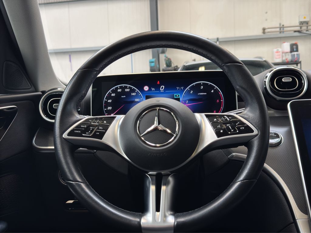 MERCEDES-BENZ C-Class 2023