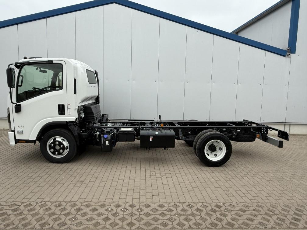 FUSO Canter ISUZU M30 H 5.2 l 190 PS Fahrgestell