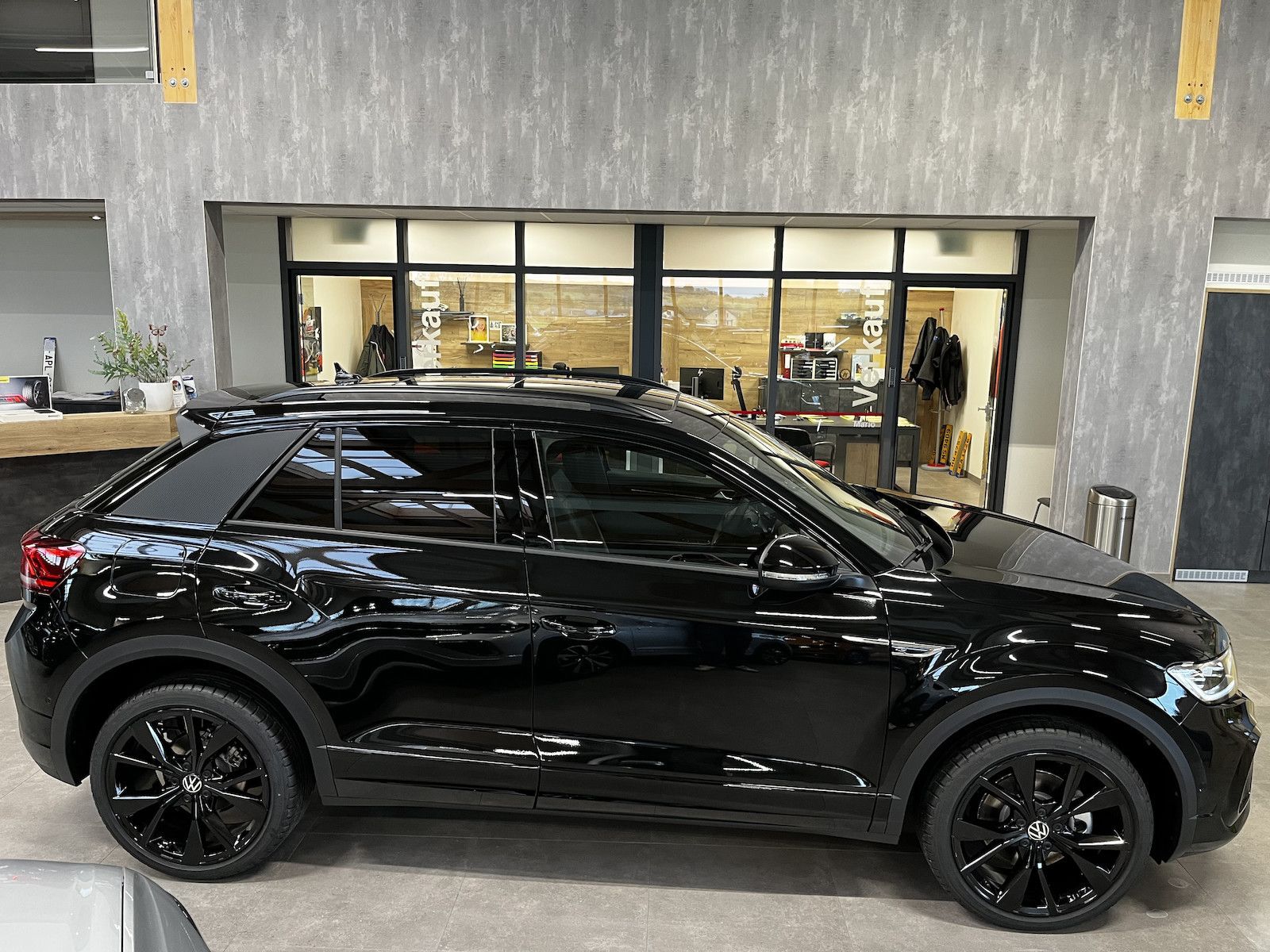 Volkswagen T-Roc R-Line Black Style TDI DSG 19´ Pano AHK imagem 2