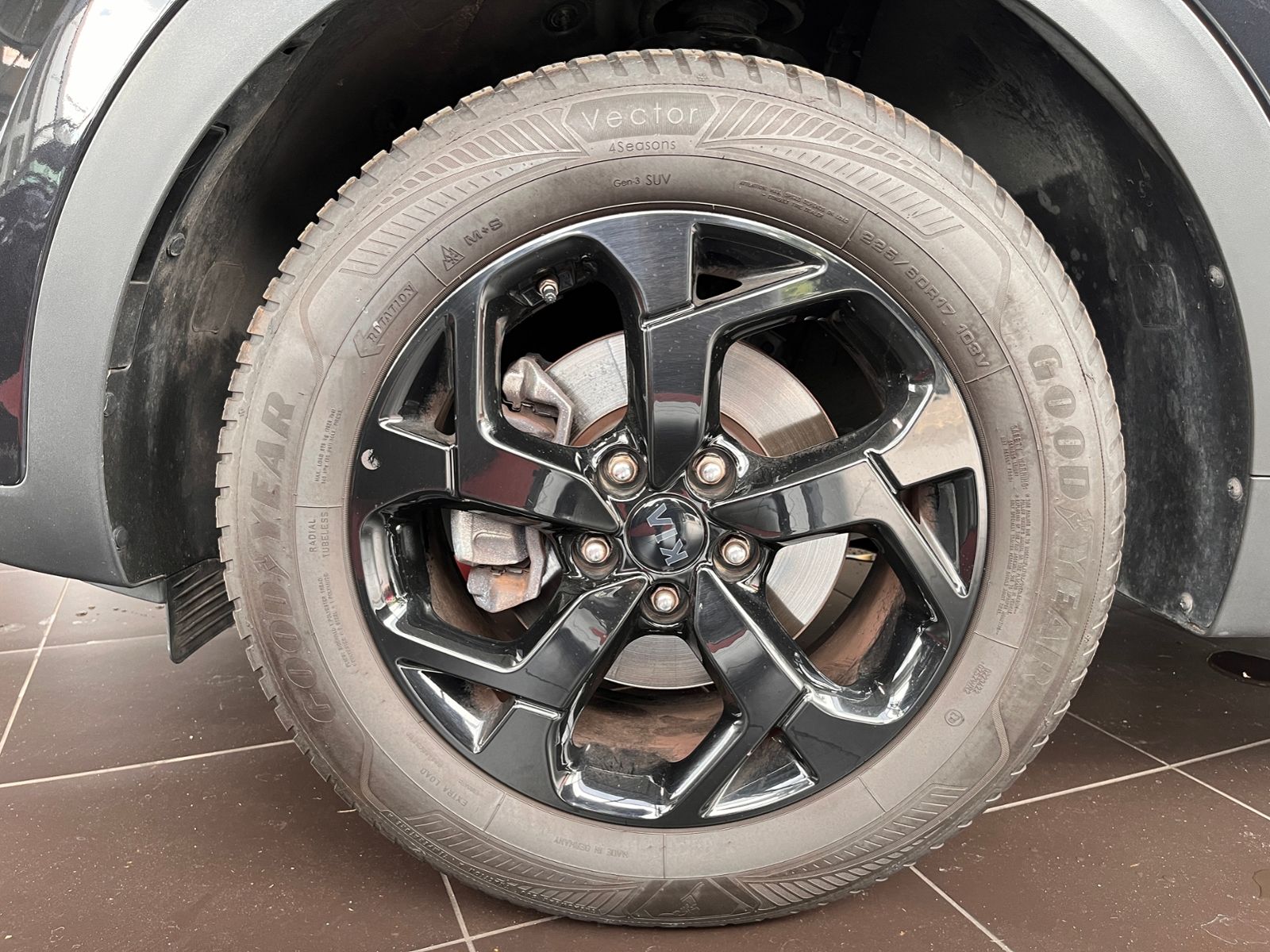Fahrzeugabbildung Kia Sportage Black Edition 4WD JBL LED NAVI