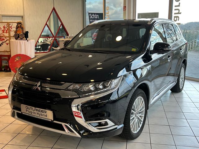 Mitsubishi Outlander PHEV Top 4WD LEDER HU NEU 135 PS