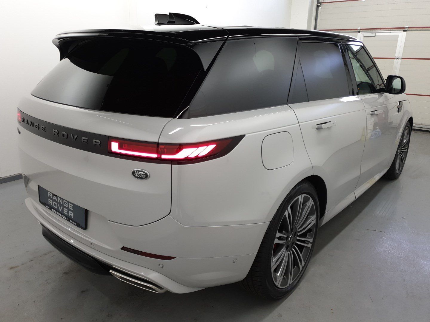 LAND ROVER Range Rover Sport D300 Dynamic SE AHK Pano – Bild 4