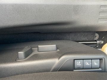 Citroën C4 MAX PURETECH 130 EAT8 Kam.+KeyLess+LED+Navi