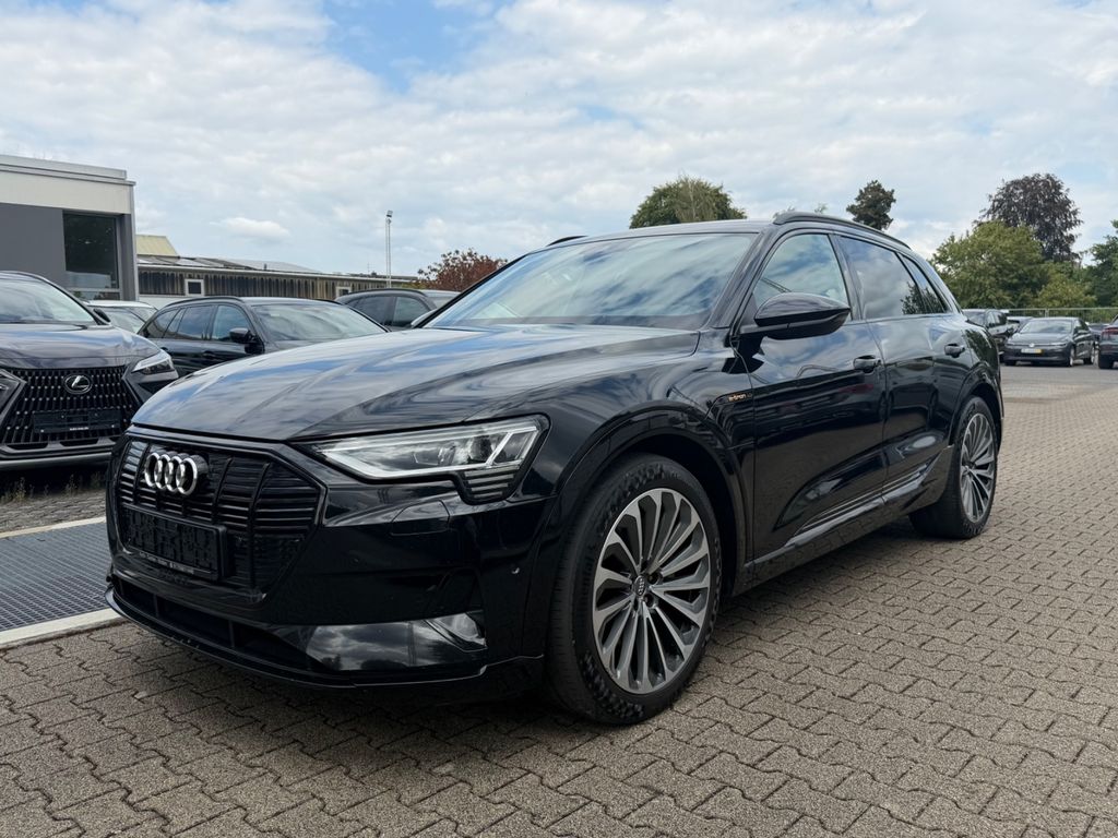 Image of Audi e-tron
