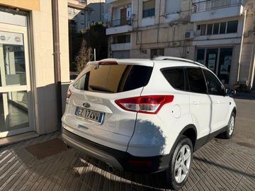 Ford Kuga - 11