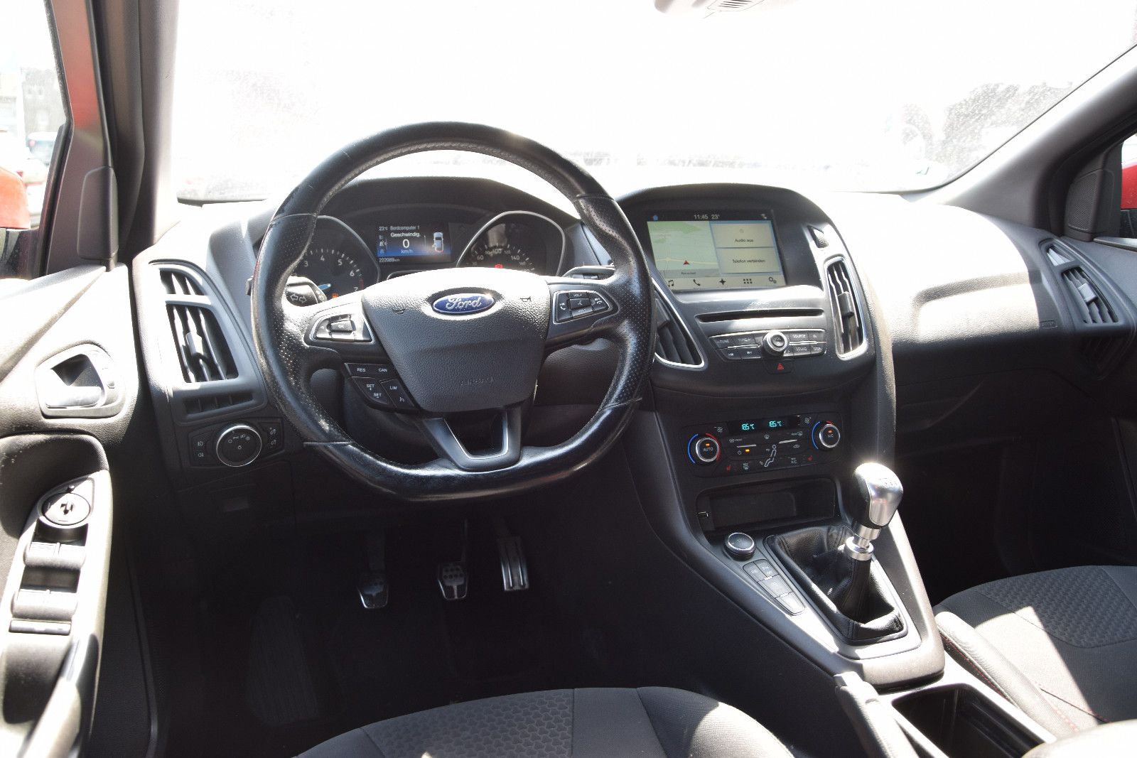 Fahrzeugabbildung Ford Focus Turnier ST-Line Motor verliert Wasser