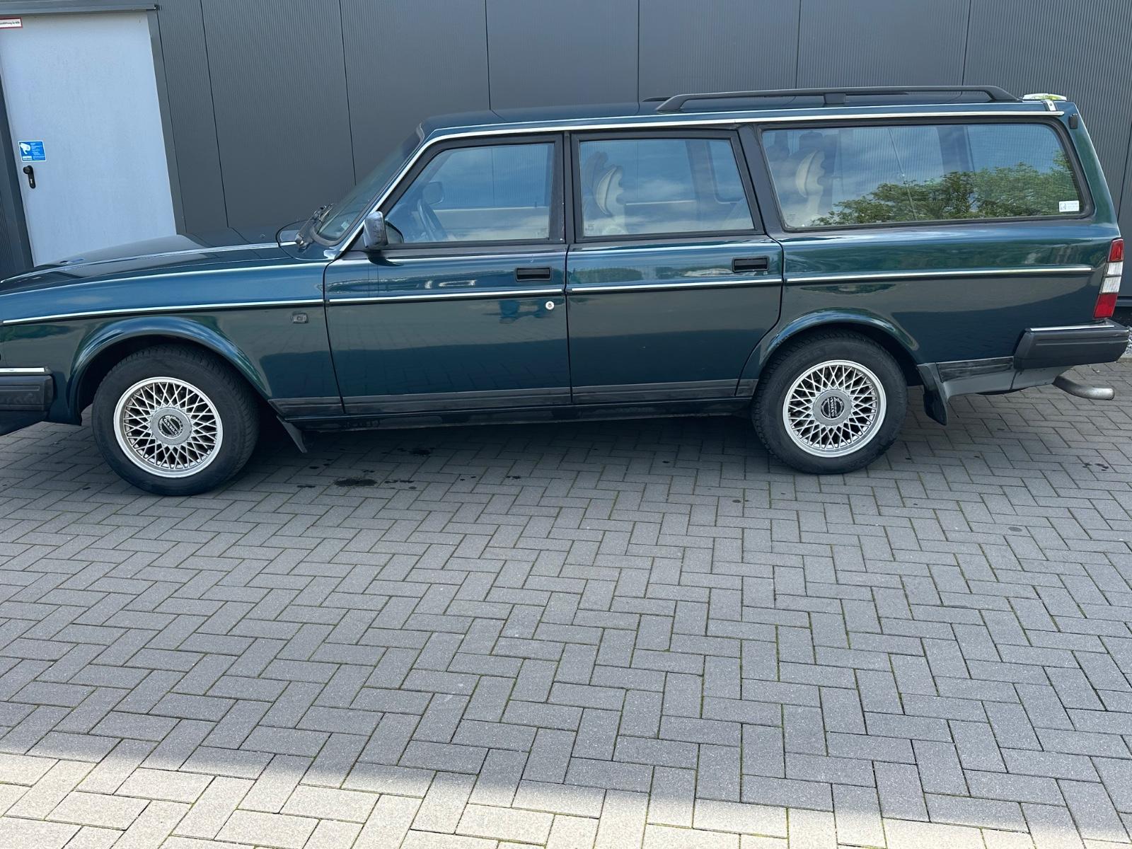 Volvo 240 GL,-SE/ P 245