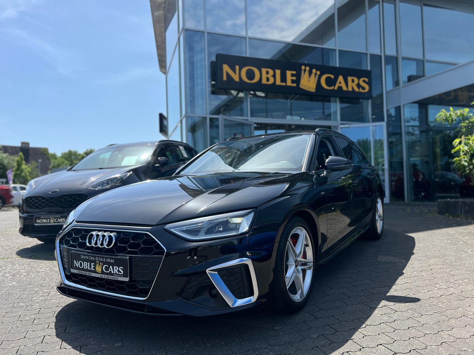 Fahrzeugabbildung Audi A4 Avant 40 TFSI S Line AHK SHZ NAVI KLIMA