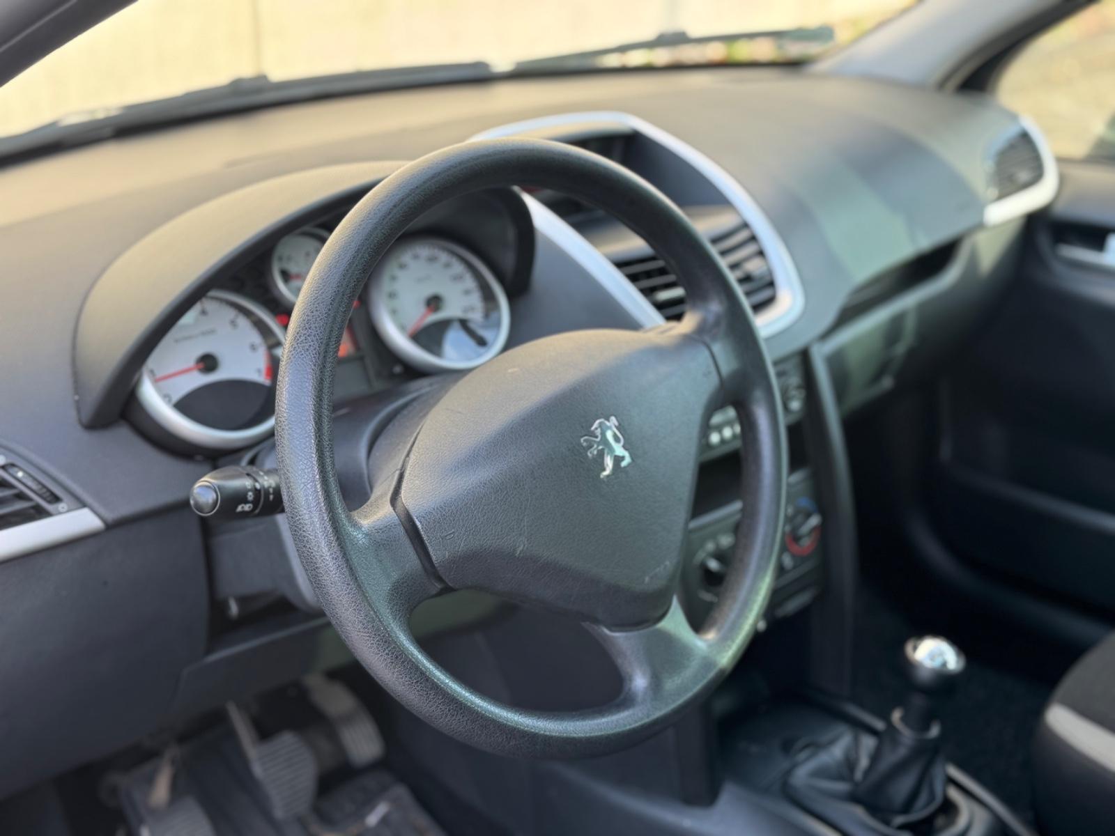 Peugeot 207 2009 — photo 8