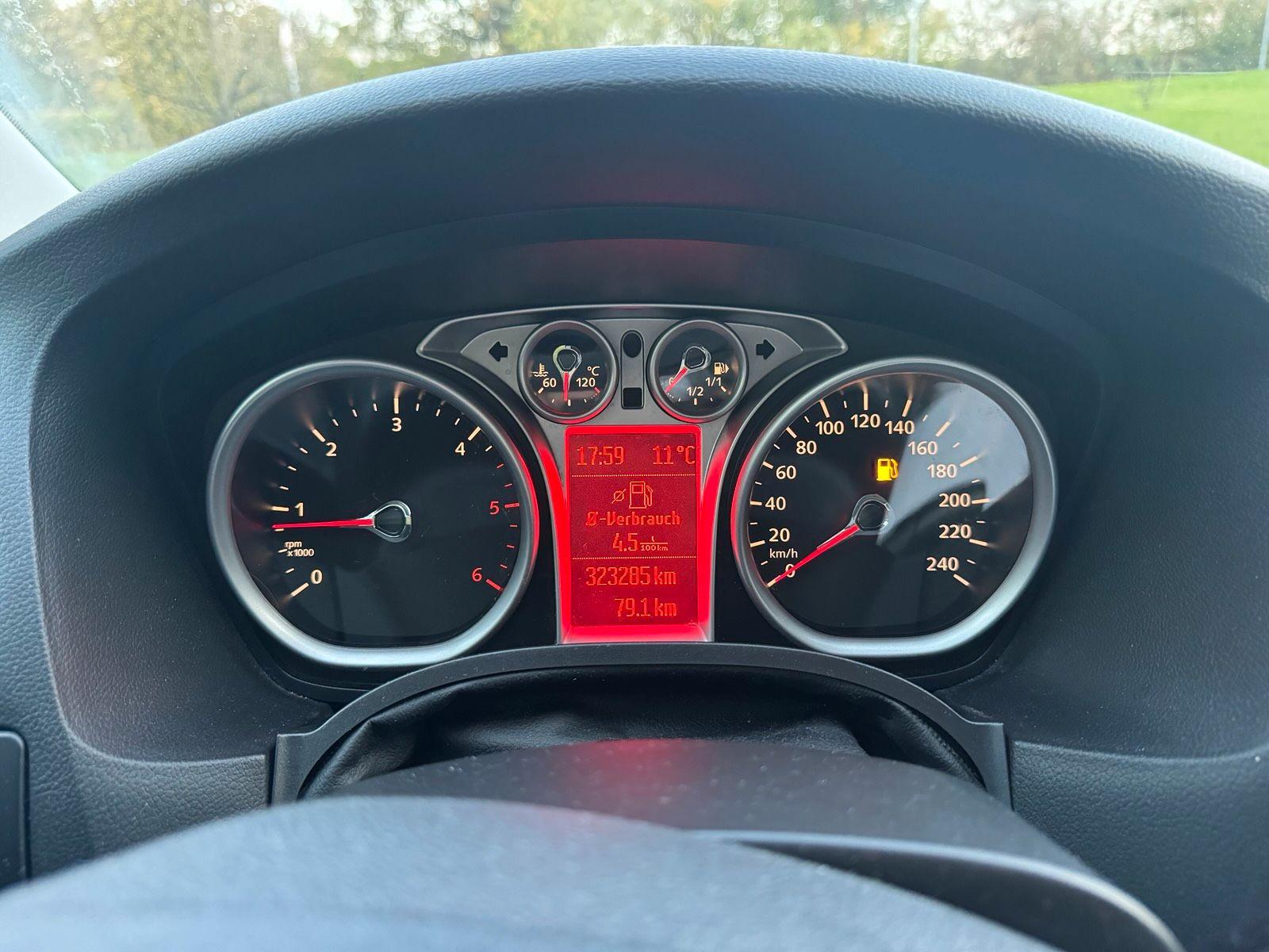 Ford Focus 2010 — photo 5