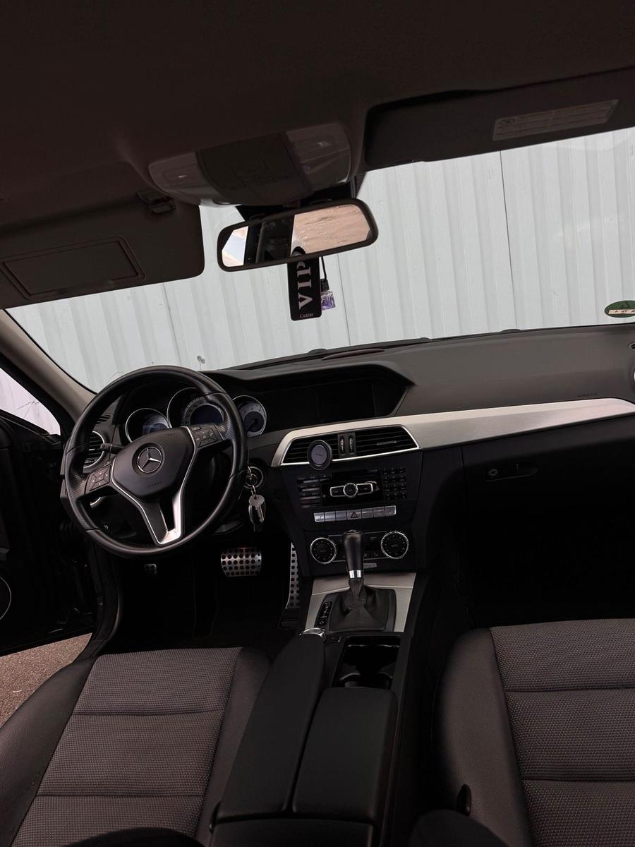 Mercedes-Benz C200 2011 — photo 6