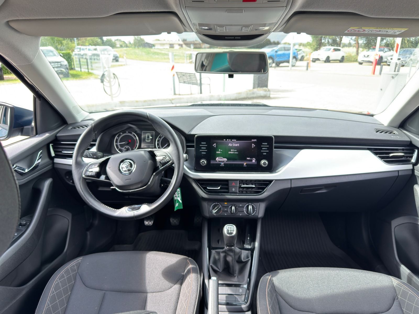 Fahrzeugabbildung SKODA Kamiq 115PS 6-Gang*RFK*LED*SMartLink*Allwetter