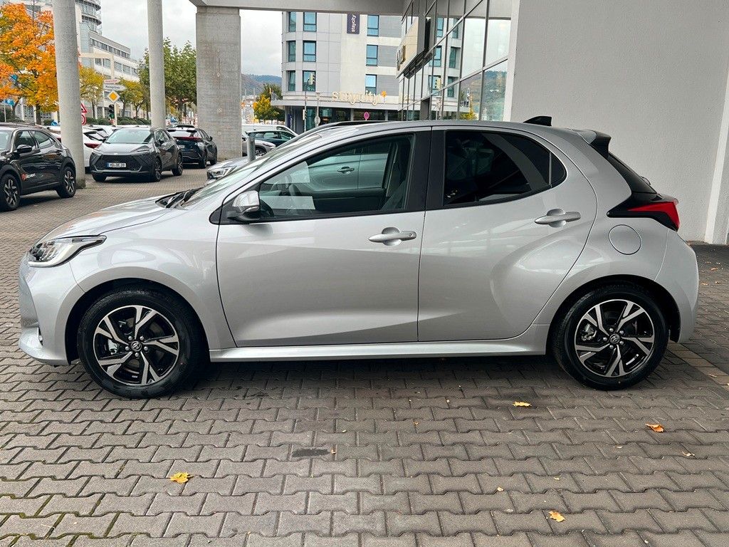 Fahrzeugabbildung Toyota Yaris Hybrid Teamplayer Comfortpaket