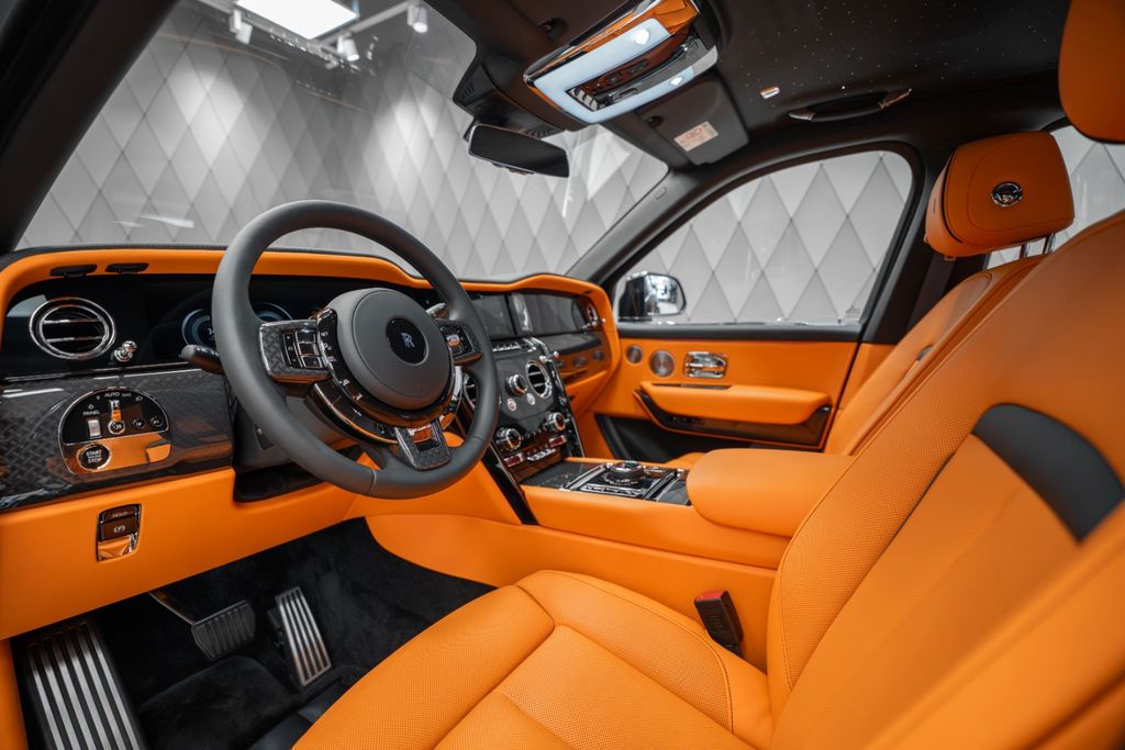 Cullinan BLACK BADGE 2026 BLACK/ORANGE 4 SEATS - Bild 12