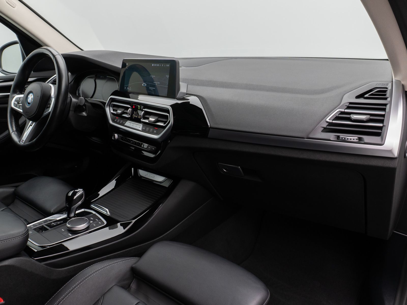 Fahrzeugabbildung BMW X3 xD30e Kamera HUD DAB Lenkrhzg Alarm AHK Sport