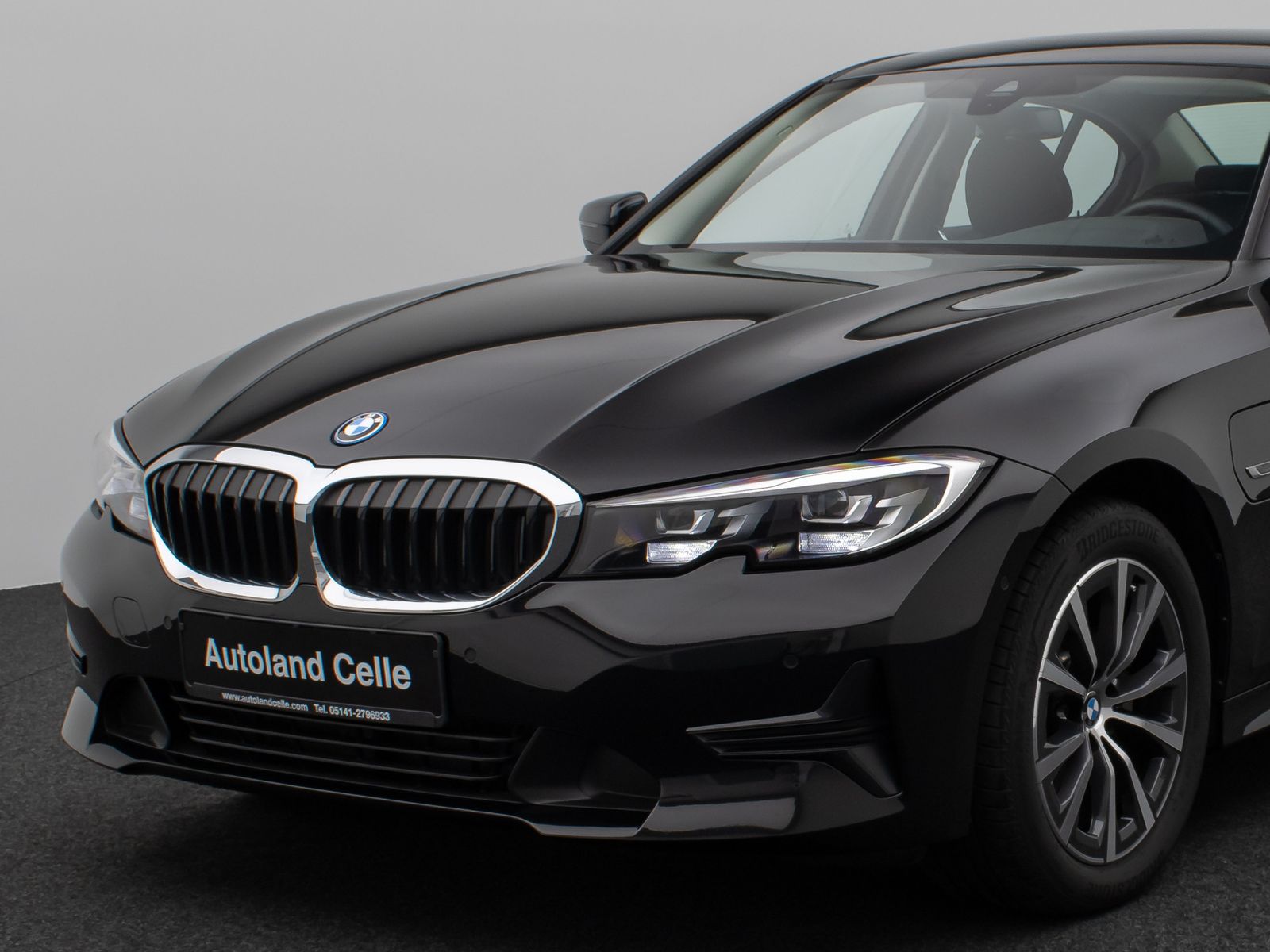 Fahrzeugabbildung BMW 320e Kamera DAB HiFi Lenkradheizung Alarm Parkas