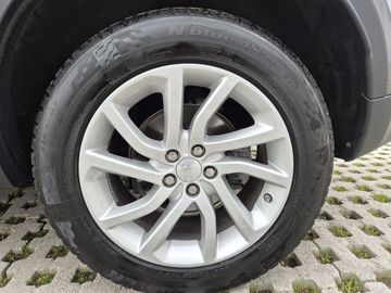 Land-Rover Discovery Sport - 10