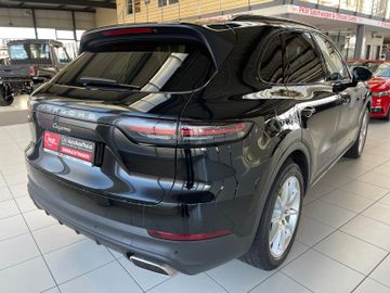Porsche Cayenne - 5