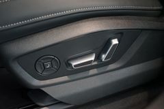 AUDI Q8 60 TFSI e | B&O | HuD | Pano | Nardo | SOFORT AUDI Q8 60 TFSI e | B&O | HuD | Pano | Nardo | SOFORT