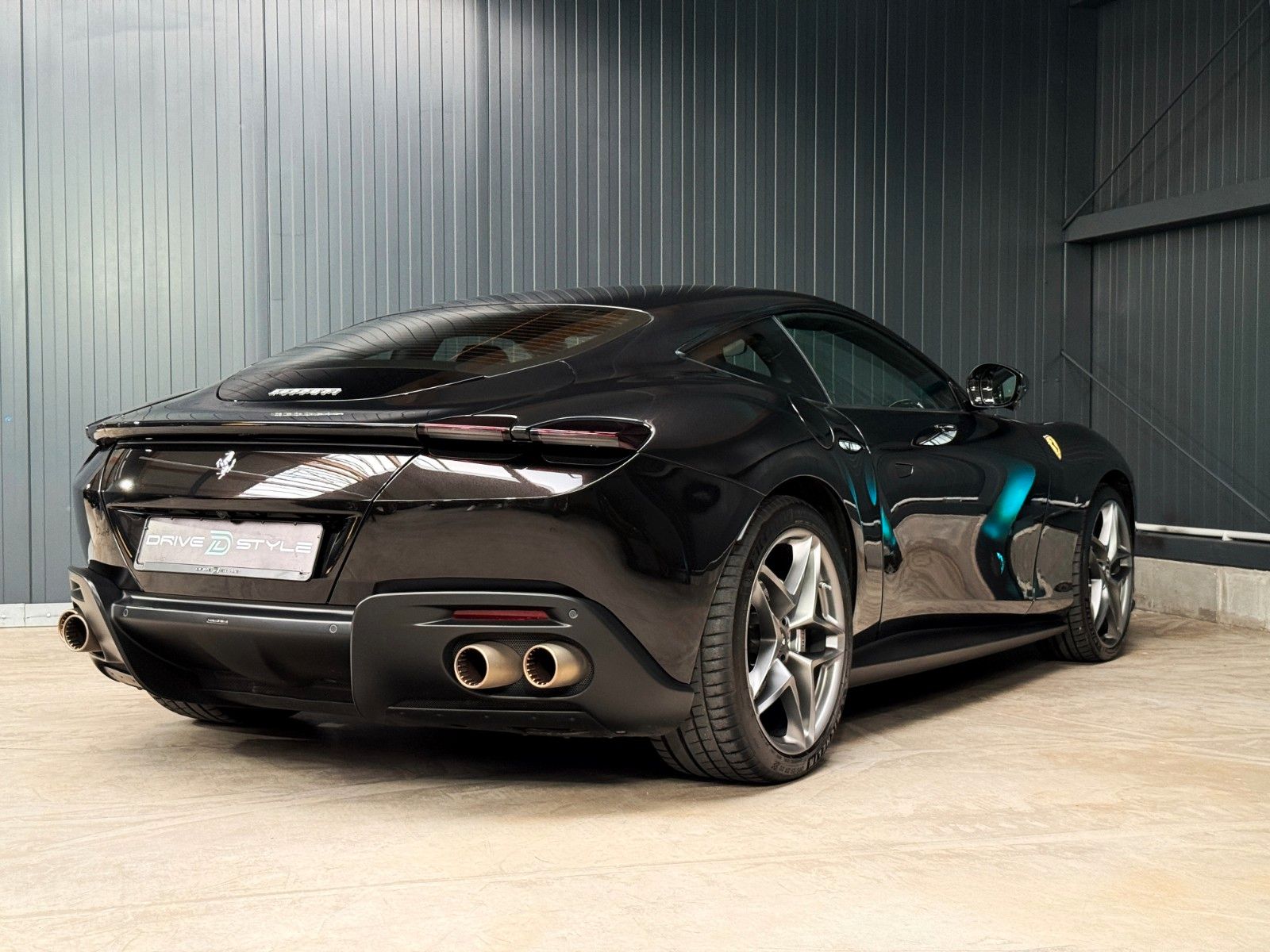Fahrzeugabbildung Ferrari Roma +Carbon + ADAS + Beifahrerdisplay
