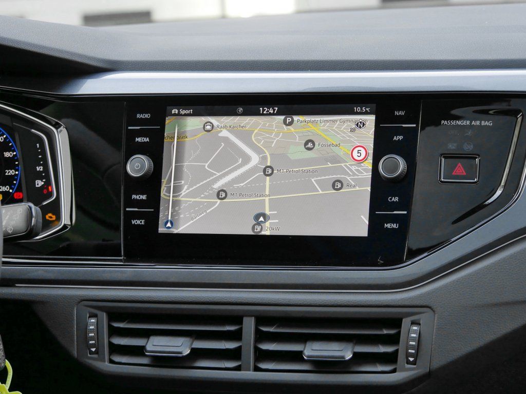 Fahrzeugabbildung Volkswagen Polo Style 1.0 TSI DSG AHK Navi RFK