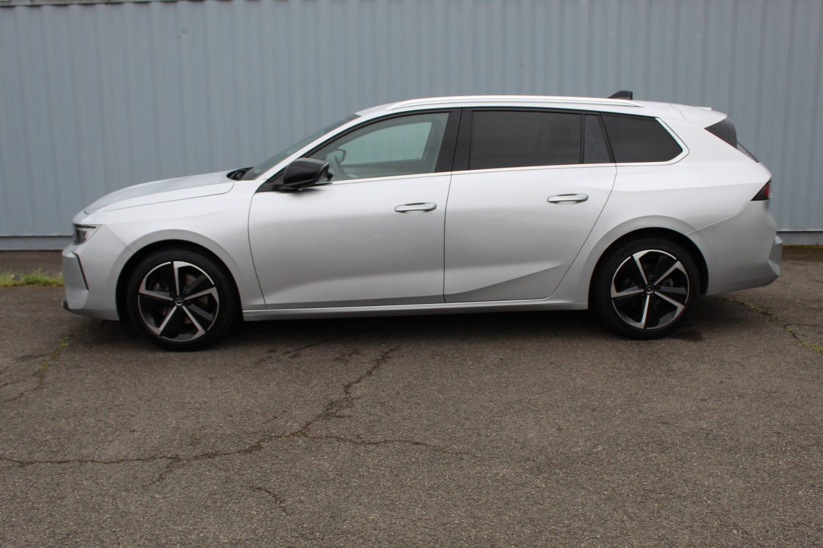 Fahrzeugabbildung Opel Astra Sports Tourer Elegance AHK*Navi*Sitzh.