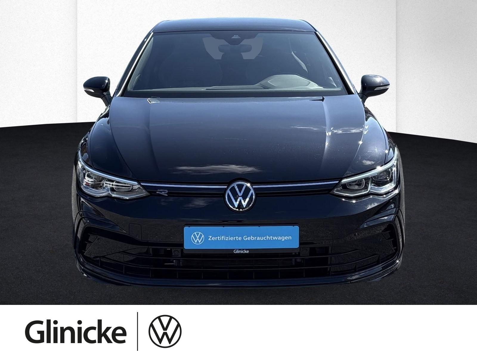 Volkswagen Golf VIII R-Line 1.5 eTSI DSG, RFK, NAVI