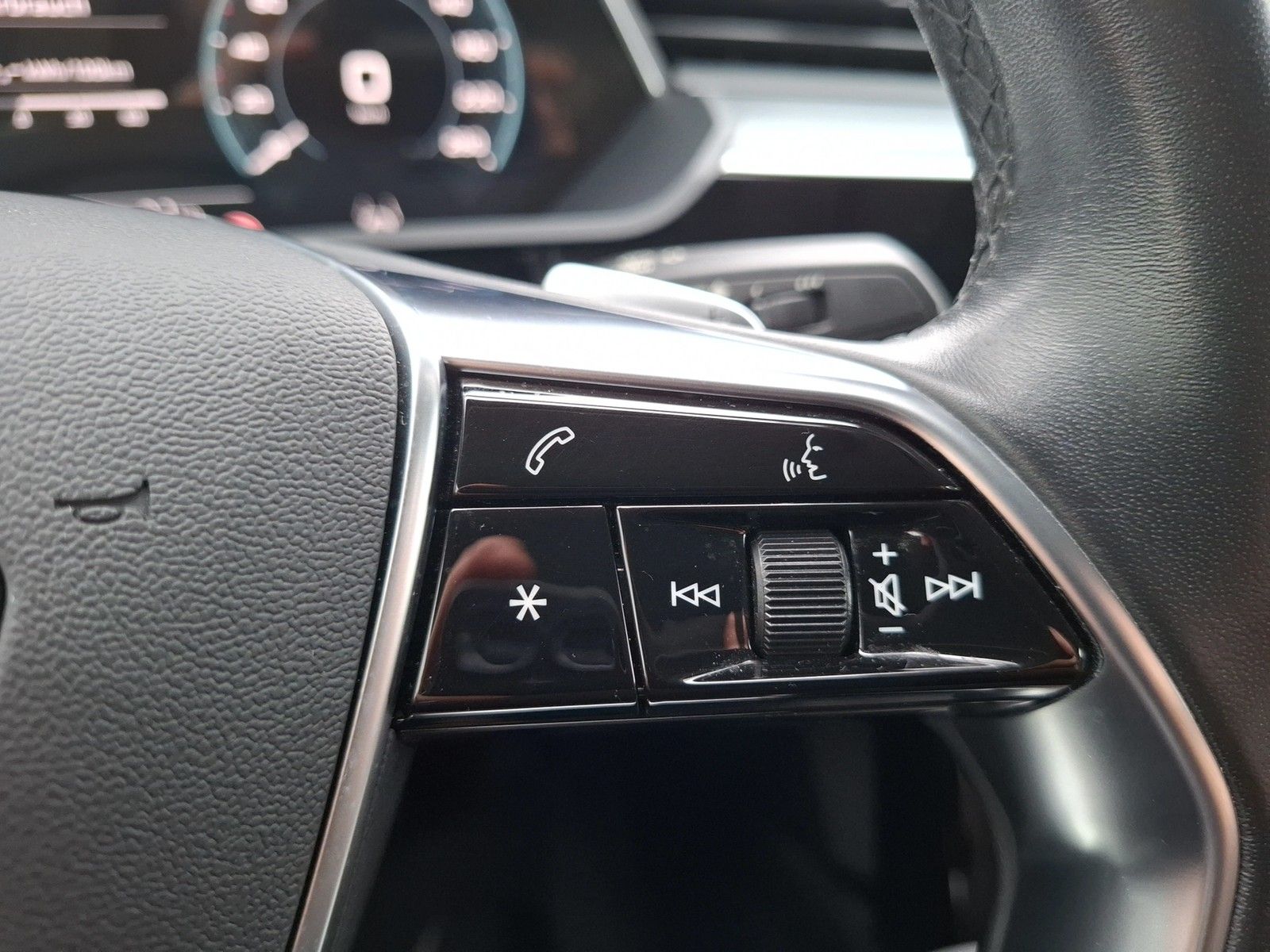 Fahrzeugabbildung Audi e-tron Sportback 50 advanced quattro LED Navi AV