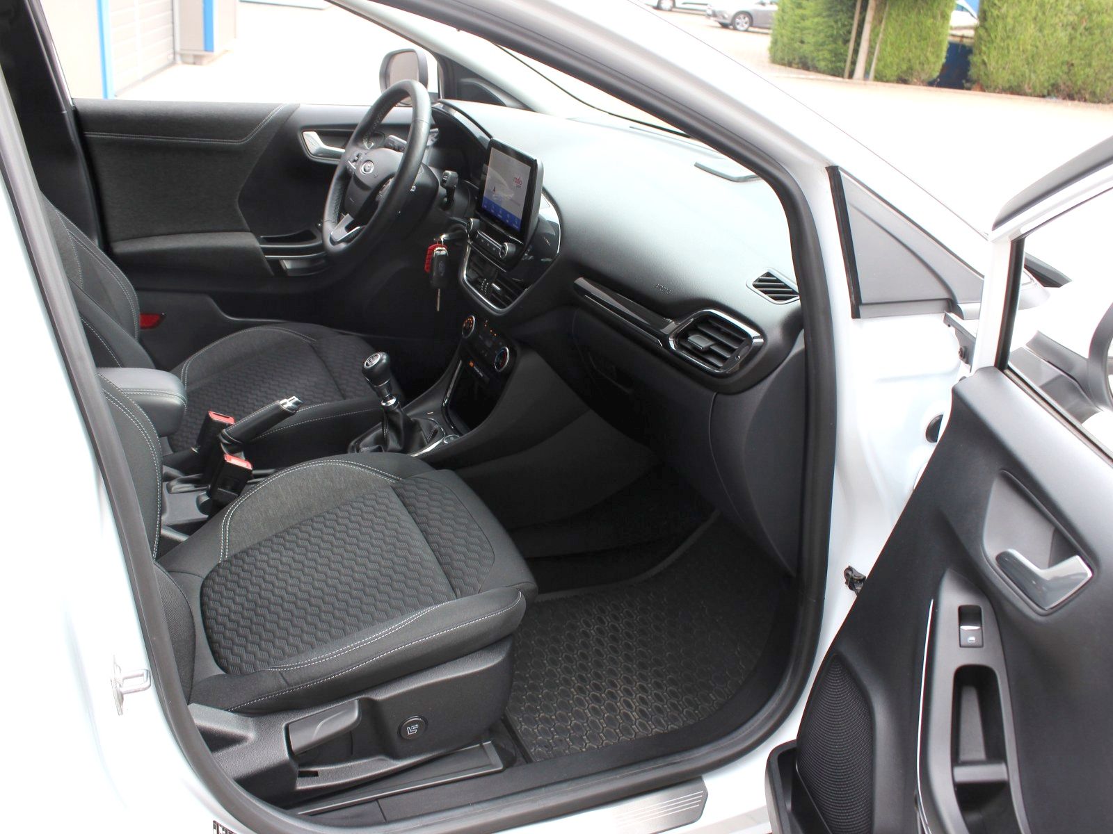 Fahrzeugabbildung Ford Puma Titanium 1,0 EcoBoost Mild Hybrid
