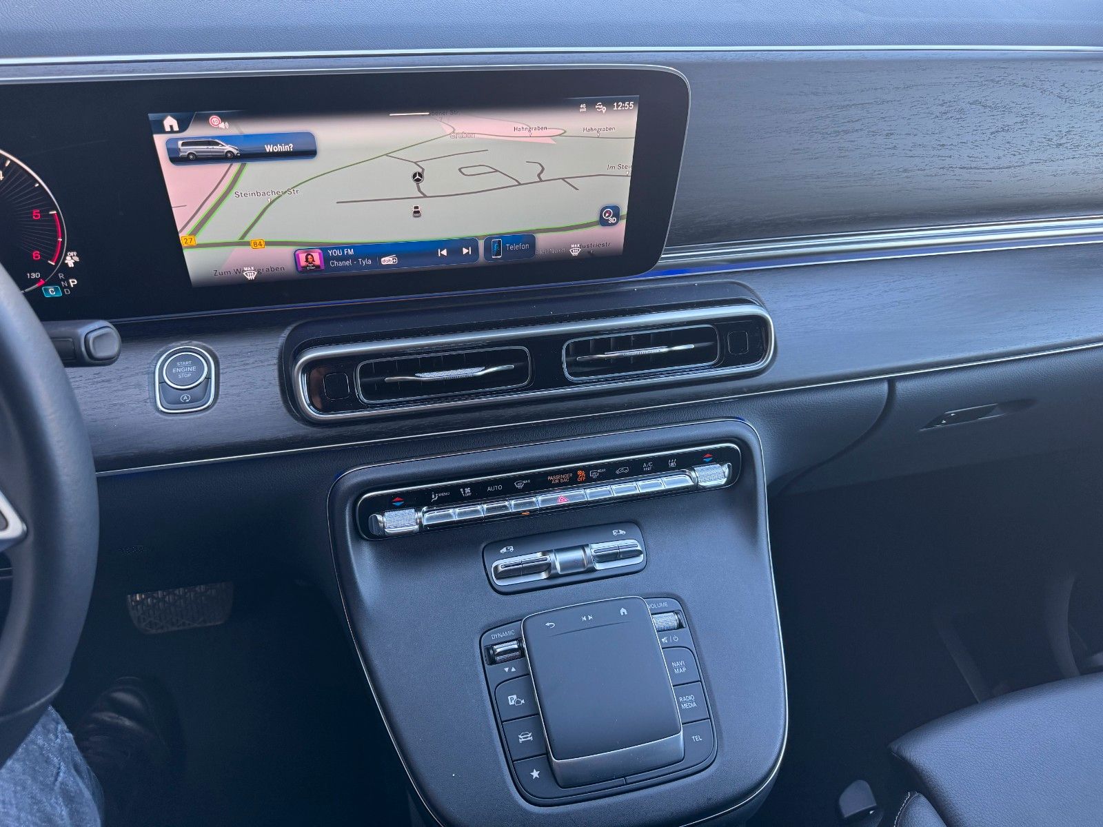 Fahrzeugabbildung Mercedes-Benz V 300 d AVA Extral Standheiz DISTRONIC