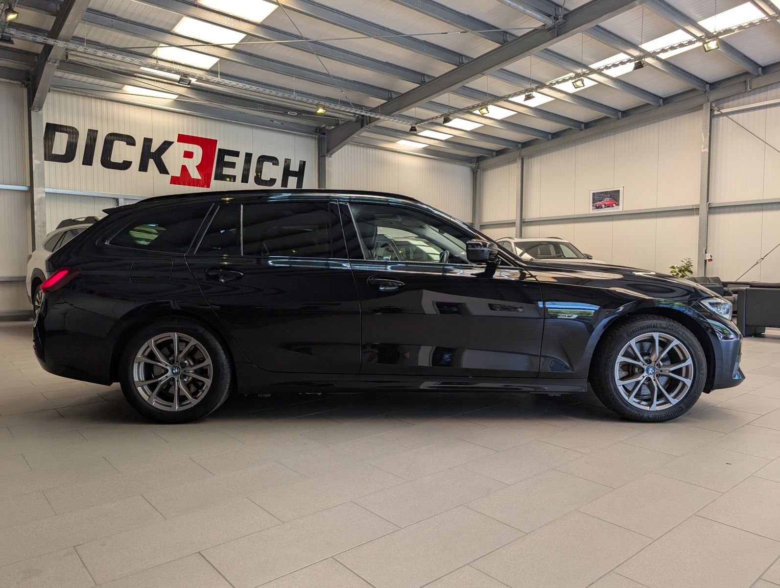 Fahrzeugabbildung BMW 320 e xDrive Sport Line Schadow Pano Laser Navi