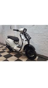 Vespa Sprint 50ccm - VESPA SPRINT 50