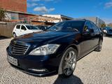 Mercedes-Benz S 350 Lim.CDI 4Matic.Tempomat NeuTÜV Schiebedach - Mercedes-Benz S 350 in Nürnberg