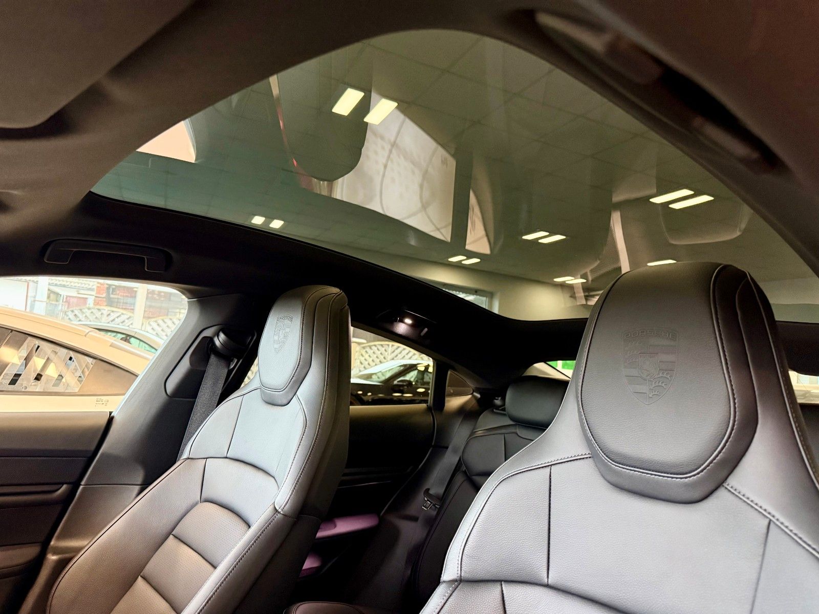 Fahrzeugabbildung Porsche Taycan Performance Panorama/SportChrono/WP