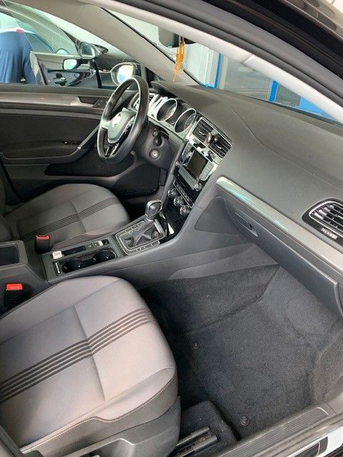 Image of Volkswagen Golf