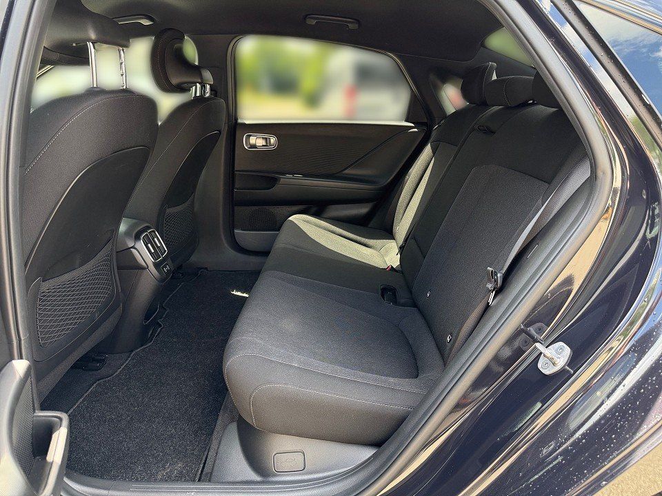 Fahrzeugabbildung Hyundai IONIQ 6 77kWh TECHNIQ PARK-P 1HD AVILOO-97%-SOH